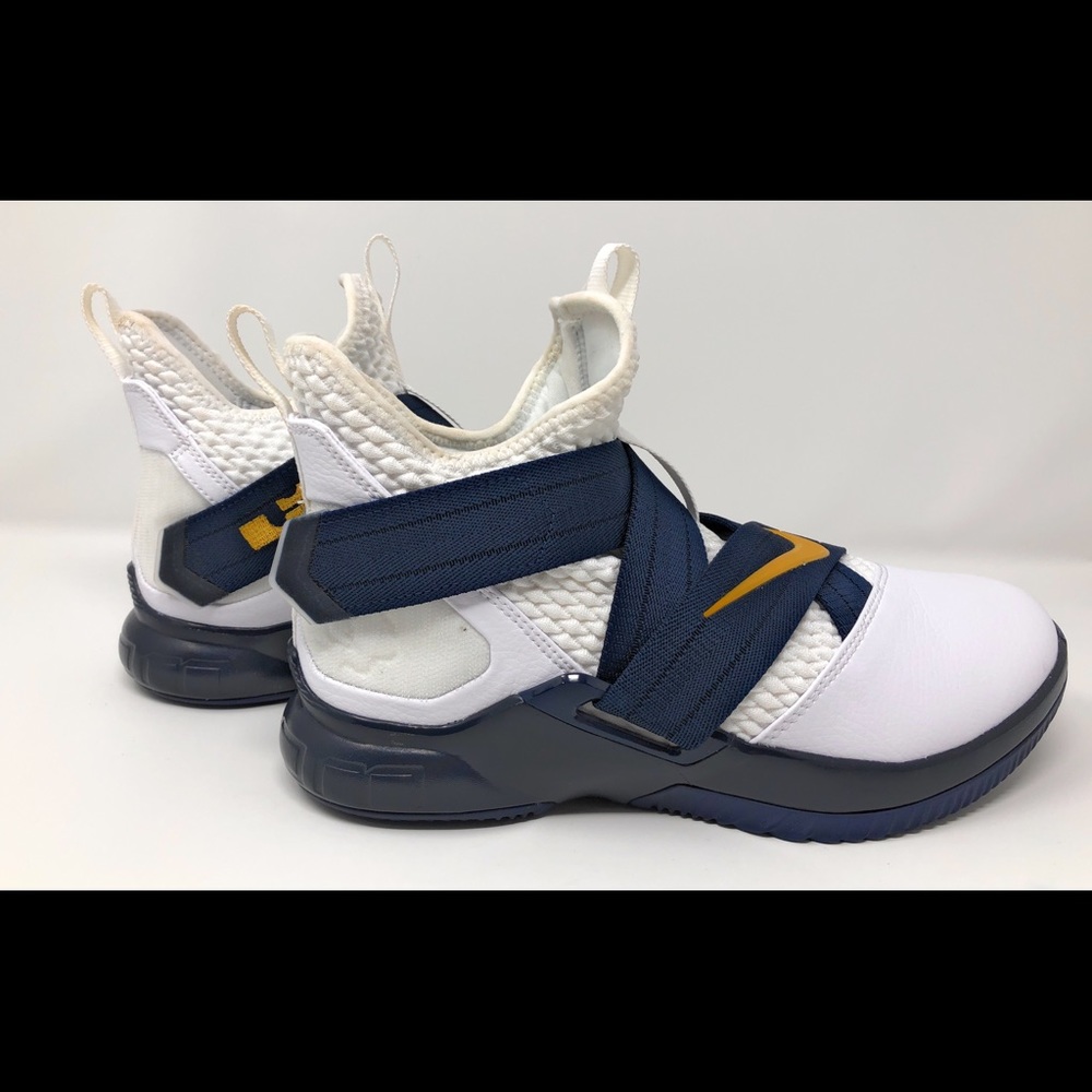 Nike ID Lebron Soldier XII Basketball Women Shoes